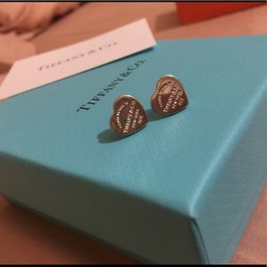 Tiffany & Co Mini heart tag earrings